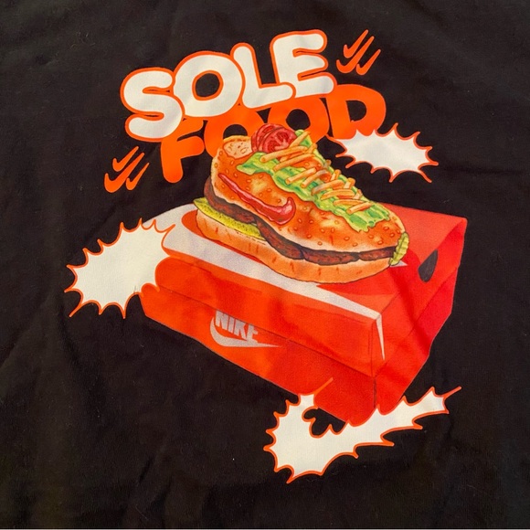 Nike Shirt - Picture 2 of 4